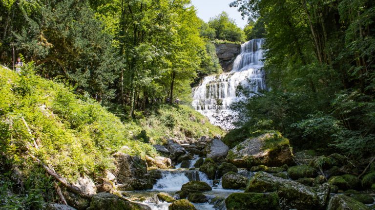 cascades du herisson printemps 1 1600x900 1646724210 768x432